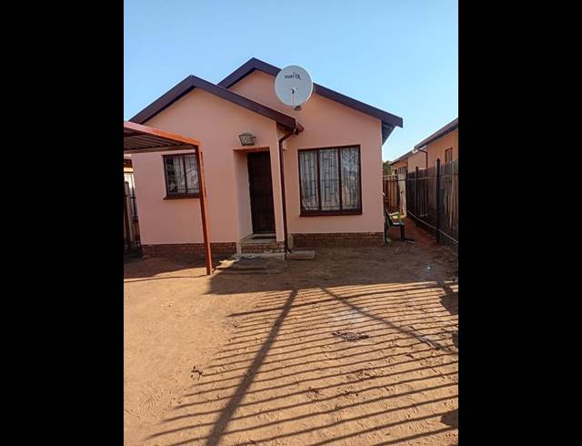 2 BEDROOM HOUSE FOR SALE IN SOSHANGUVE VV